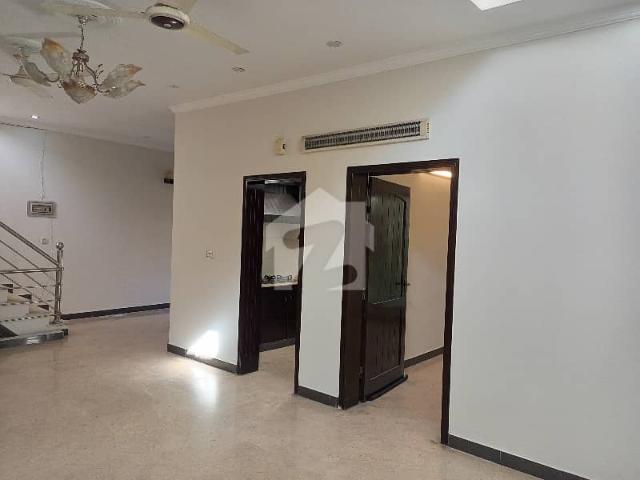 Fair Priced 10 Marla Lower Portion Available In E 11 For Rent