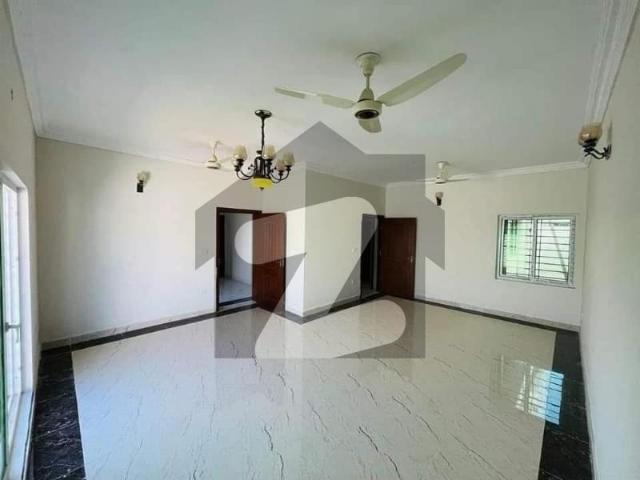 Fair Priced West Open 350 Square Yards House Available In Falcon Complex Faisal