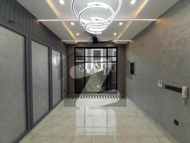 Fair Priced Corner 5 Marla House Available In Central Park Block A1