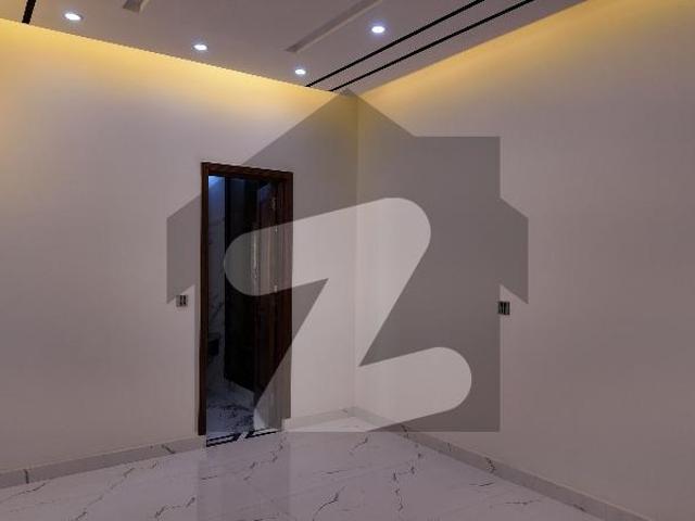 Fair Priced Prime Location 10 Marla House Available In LDA Avenue Block J