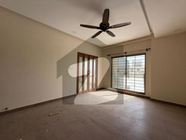 Fair Priced Prime Location 300 Square Yards House Available In Askari 6