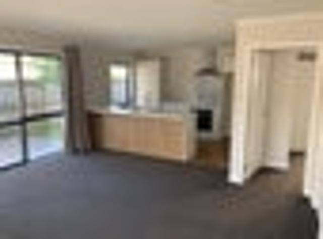 Fairfield, 3 bedrooms, $620 pw
