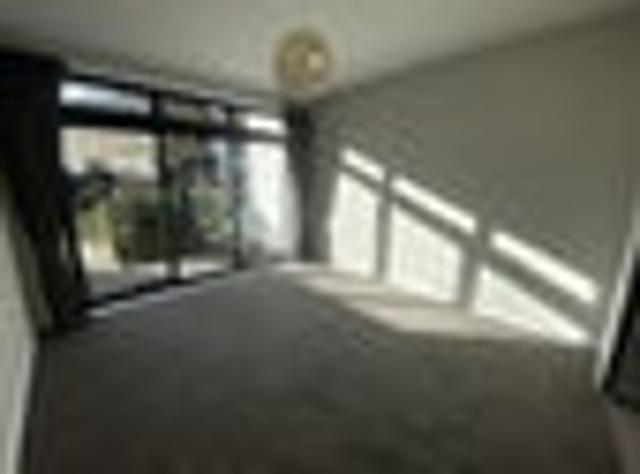 Fairfield, 2 bedrooms, $600 pw