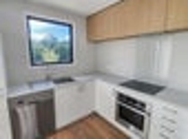 Fairfield, 2 bedrooms, $595 pw