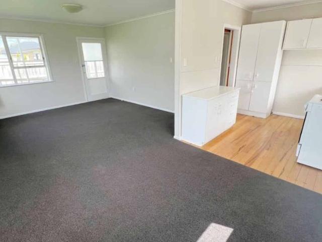 Fairfield's Cute & Cozy 2 Bedroom Unit with Mobility Access