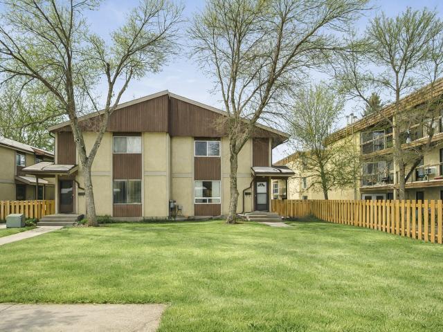 Fairway Gardens Standard Townhome Townhome for Rent