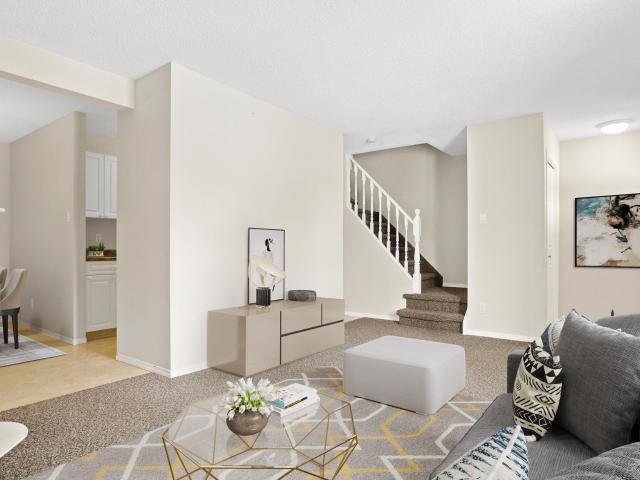 Fairway Gardens Renovated Townhome Townhome for Rent