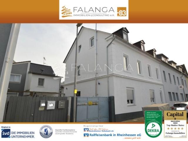 Falanga Immobilien Hochwertig sanierte 3,5 Zimmer DG Wohnung im Herzen von Wiesbaden Schierstein!