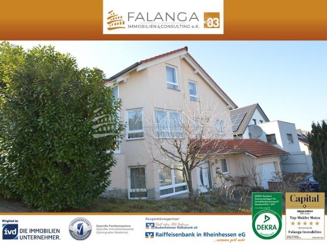 Falanga Immobilien RAUMWUNDER! Charmantes & gemütliches EFH mit reichlich Platz und Fernblick in Essenheim