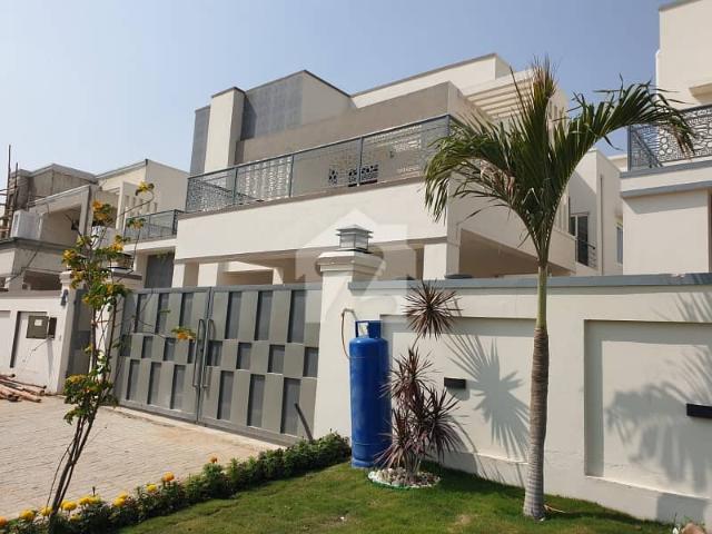 Falcon Complex New Malir House For sale Sized 500 Square Yards