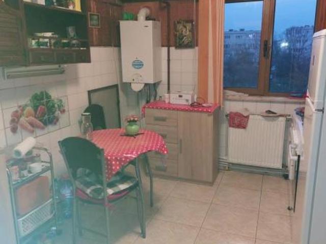 Faleza Nord, Unirii, 3 camere, decomandat, gaze