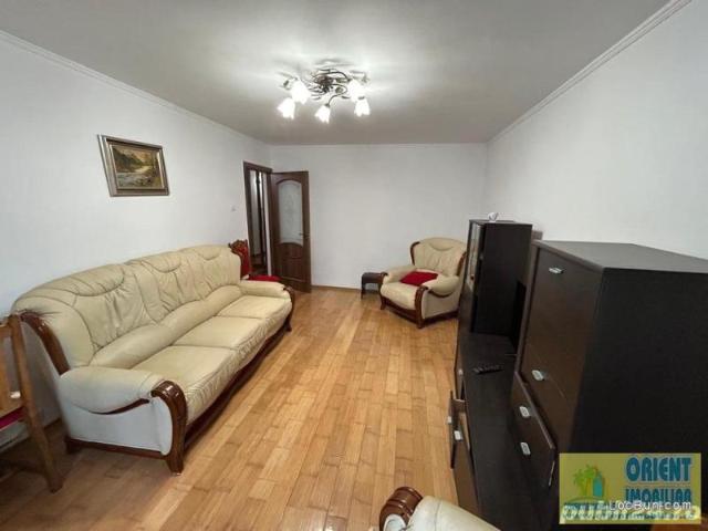 Faleza Nord, decomandat, 3 camere, parter, gaze, mobilat