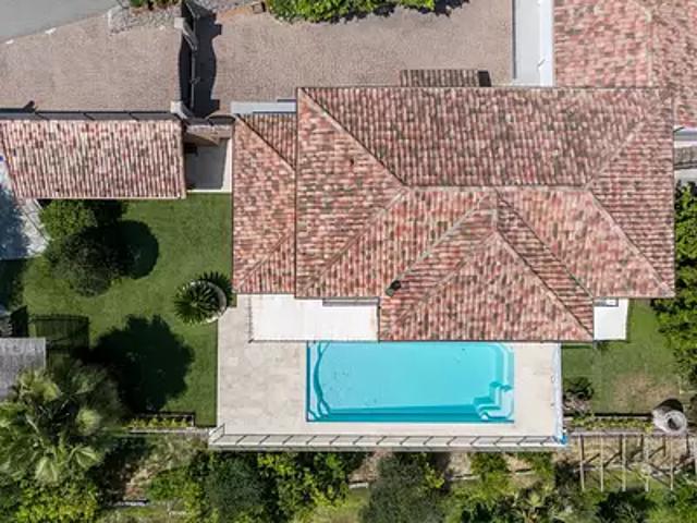 Falicon 06950 Achat / Vente maison 7 pièces t7 piscine