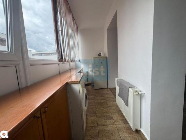 Fara comision! Apartament 2 camere, etaj 3/4, strada Eroilor