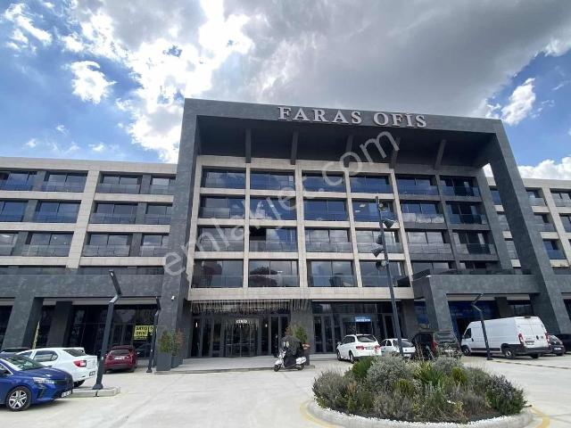 Faras Ofis'te Ön Cephe 1+1 Ve Kilerli Kiralık Ofis