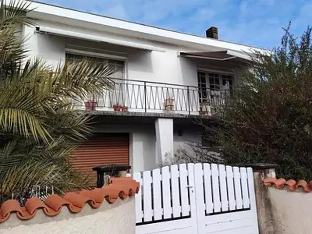 Fargues Saint Hilaire 33370 Achat / Vente maison 4 pièces t4 au dernier étage parking