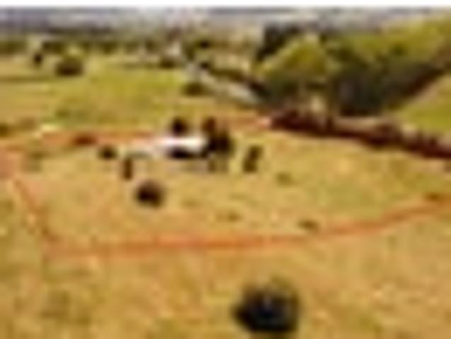 Farm House on Full 1Ha Section
