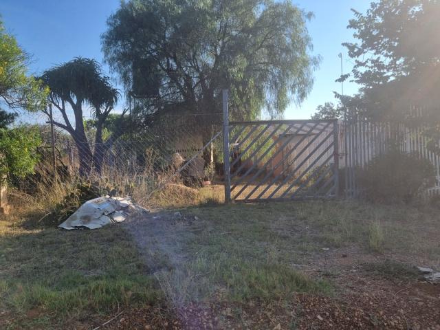 Farm in Ivydale AH For Sale