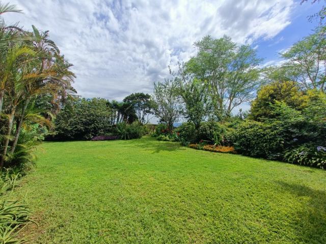 Farm in Lynnfield Park For Sale