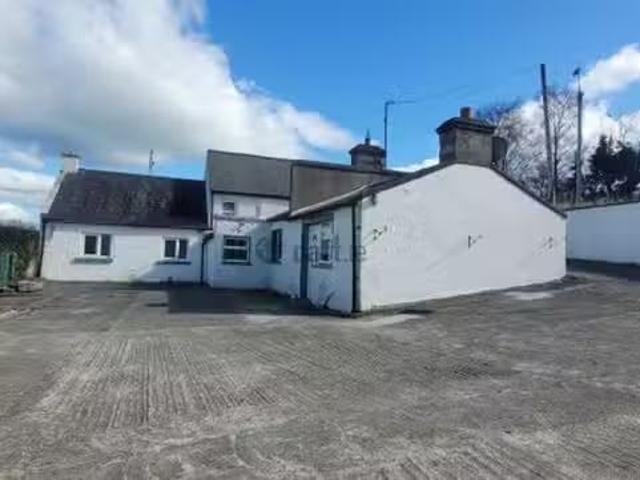 Farmhouse, Rathvilly, Co. Carlow is for rent