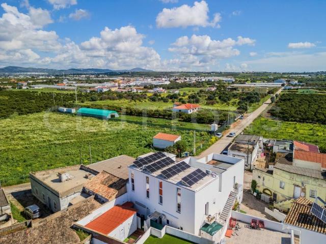 Faro Apartamento T1+3 Moderno com Terraço e Estacionamento 95m² Conceição e Estói
