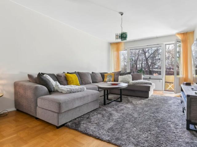 Farsta 2rok tillsv 13.500kr/mån