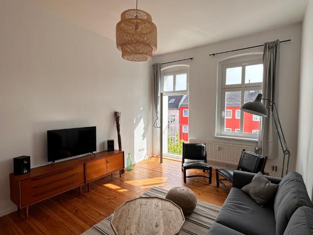 Fashionable, modern suite located in Lichtenberg, Berlin Amsterdam Apartments for Rent