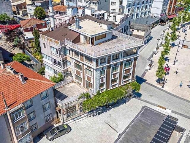 FATİH'TE EMSALSİZ! PANAROMİK TERASLI, TUZ ODALI BİNA