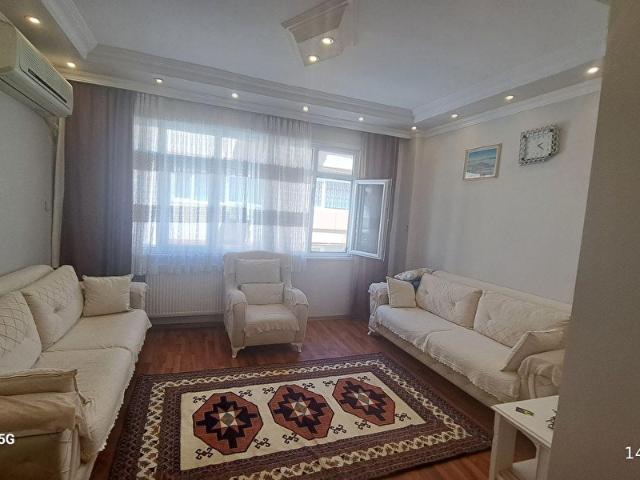 FATİH HACIKADIN CADDE ÜZERİ SATILIK MASRAFSIZ BALKONLU DAİRE