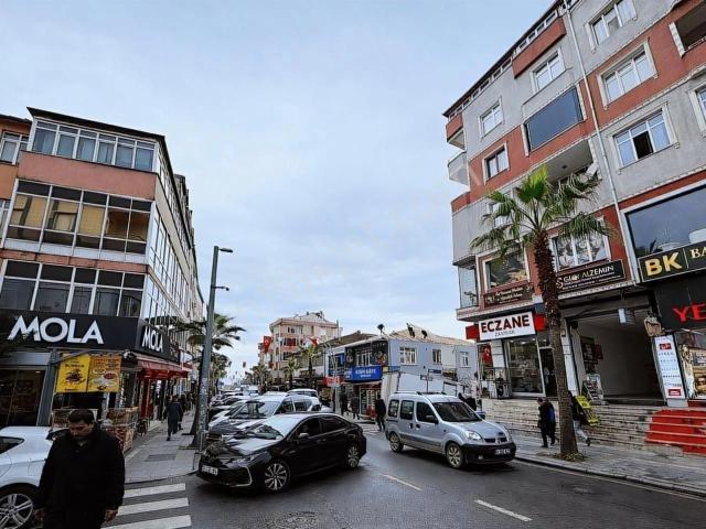 Fatih Caddesinde Ofise Uygun Pasaj İçi Kiralık Dükkan!