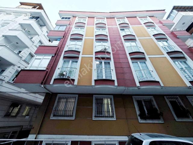 Fatih Emlaktan Muhammediye Camii Yakını Satılık 2+1 Ara Kat Daire