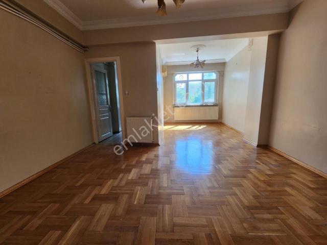 Fatih Fevzipaşa Caddesine Yakın Mesafede Kiralık 1+1 Daire