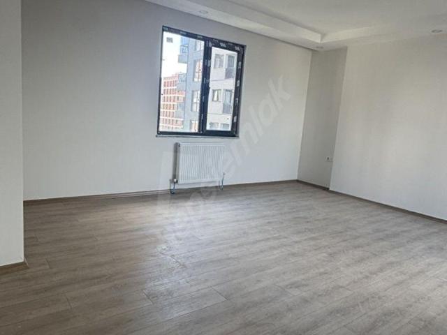 Fatih Mah. Altın Sokak'ta Önü Açık Köşe Sıfır 3+1 Kiralık Daire