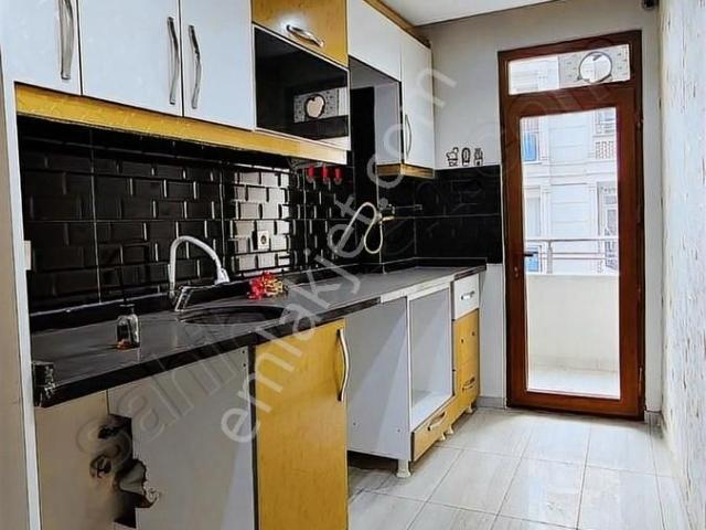 Fatih Mahallesinde Satılık 2+1 Ara Kat Daire