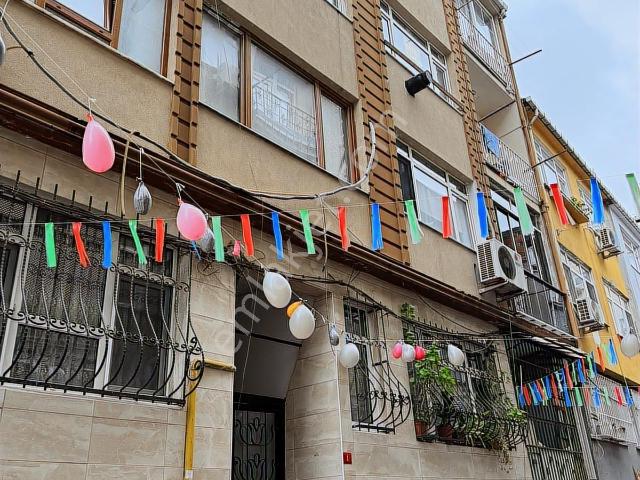Fatih Sultan Selim Caddesi Üzerinde 90 M2 Satılık Daire