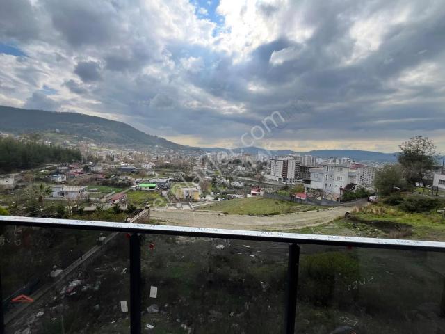 Fatmagül Konutları Az Katlı 4+1 Satılık Daire