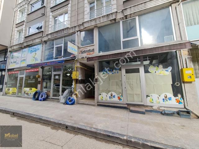 Fatsa Meydana Yakın Hareketli Konumda 2 Katlı Kiralık Dükkan
