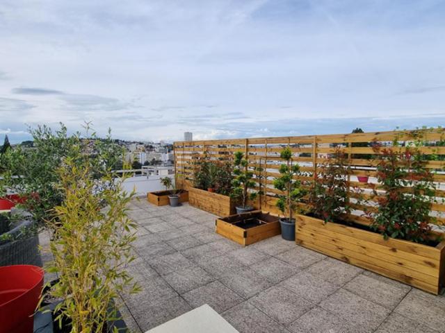 FAURIEL F2 AVEC TERRASSE ET GARAGE EN DERNIER ETAGE