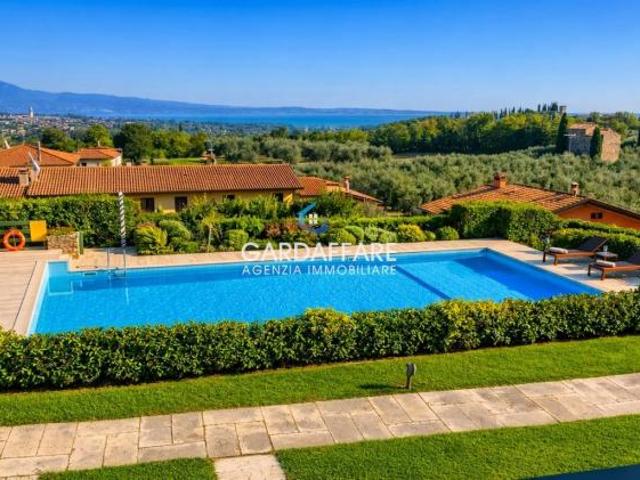 FAVOLOSA VILLETTA VISTA LAGO A POLPENAZZE DEL GARDA