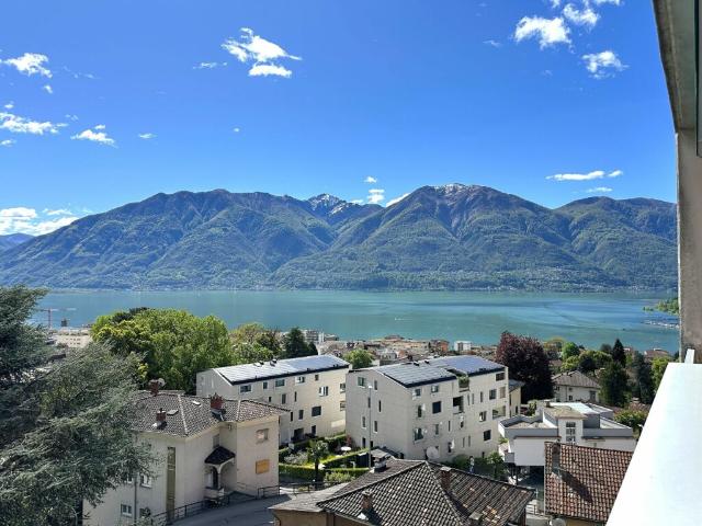 Favoloso attico con vista lago a Muralto