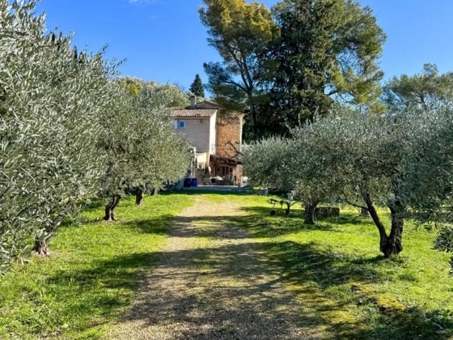 Fayence – Bastide & parcelle constructible ?