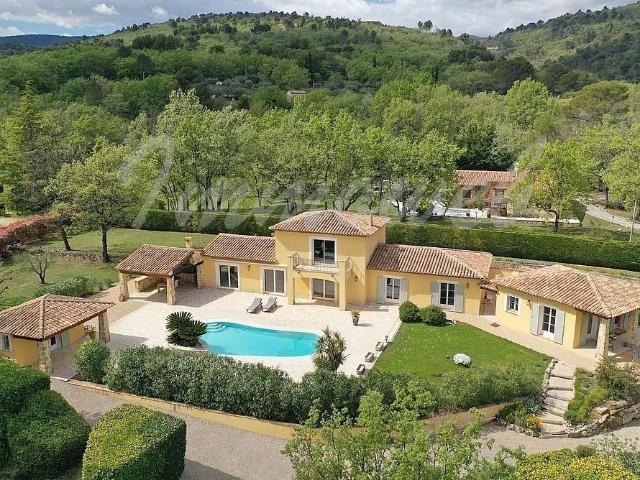 Fayence – Belle villa de 220 m² avec piscine et dépendance 220m² Fayence