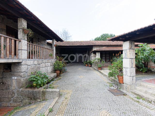 Fazenda com 17.000 m² | Casa de 5 quartos | Boim, Lousada