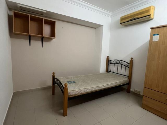 FEMAL UNIT! Fully Furnished Single Room Walking Distance to LRT SS15, High Speed Wifi