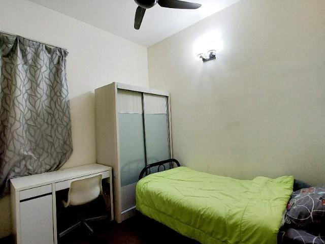 [Female] Bangsar South Fully furnished Single room in Saville@The Park Bangsar