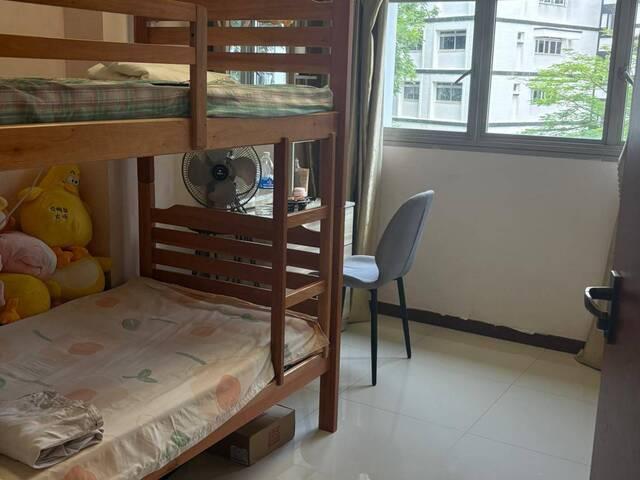 Female Bed Space @ Tampines For Rent 2 Pax in a Room