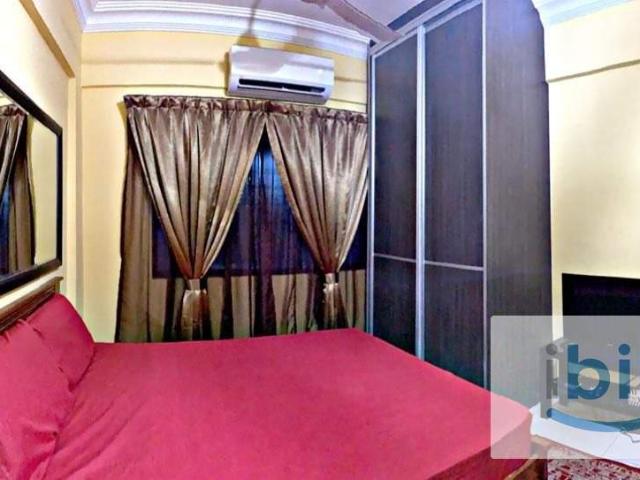 Female Bedroom Bilik 3 Keramat