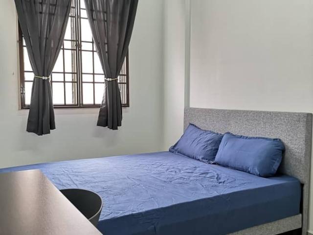 Female Bigger Room @ Female Hostel Nearest To Georgetown, Komtar, Penang