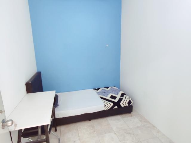 Female Budget single room at uptown Damansara ss21/54