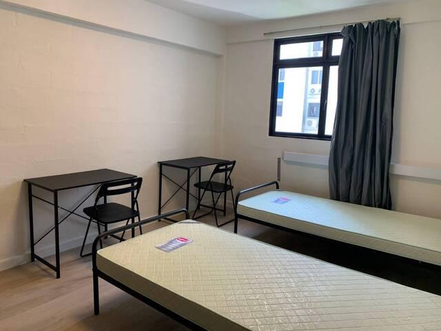 Female Environment! Common Rm for rent at Macpherson